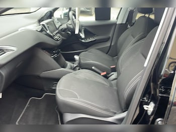 Used Peugeot 208 2019 for sale - 76133400: Photo