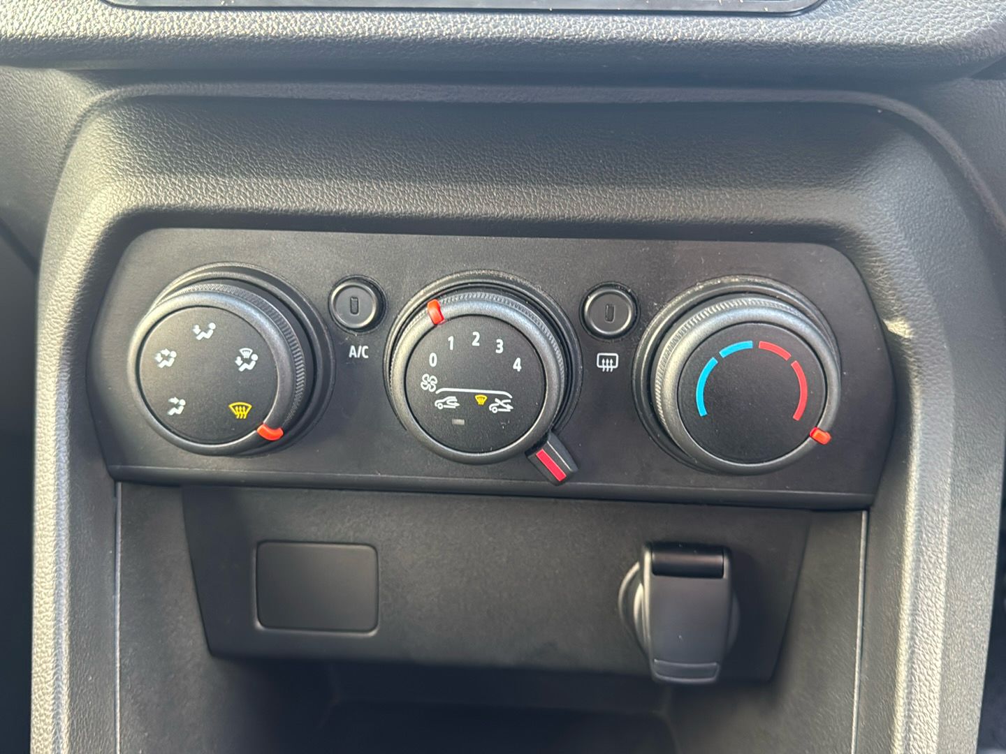 Used Dacia Sandero 2022 for sale - 77781352: Photo 15