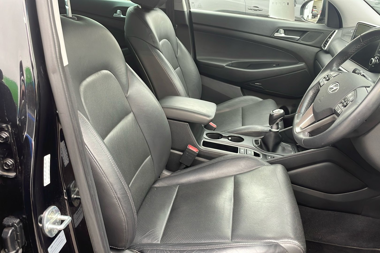 Used Hyundai TUCSON for sale - 77272104: Photo 31