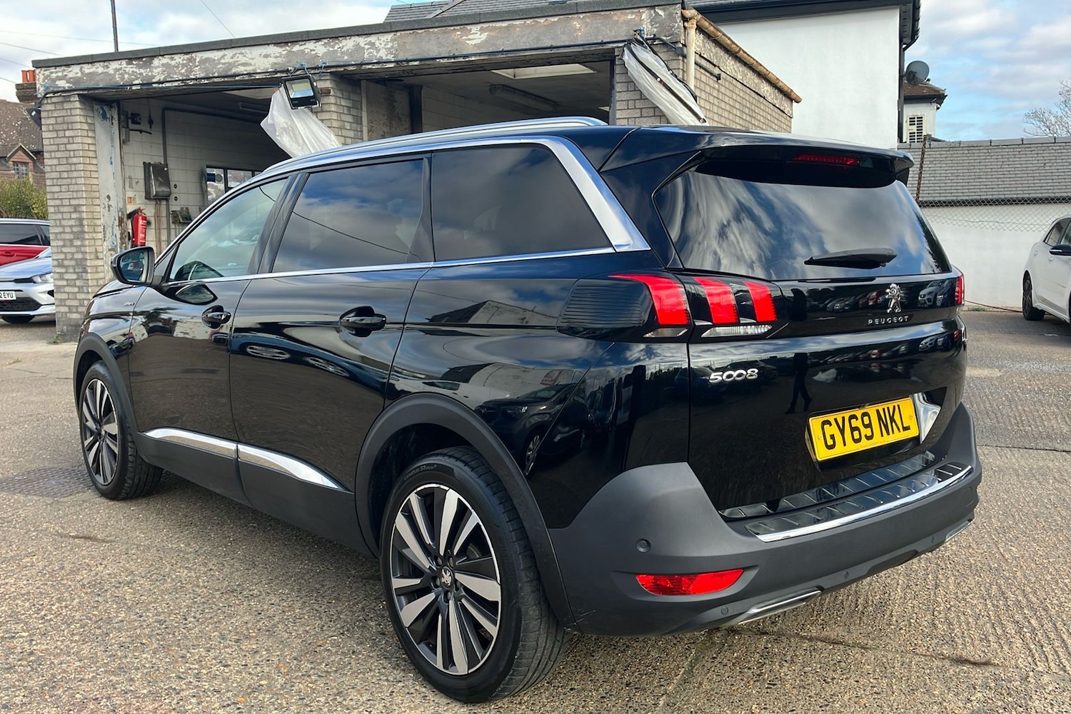 Used Peugeot 5008 2019 for sale - 76627693: Photo 2