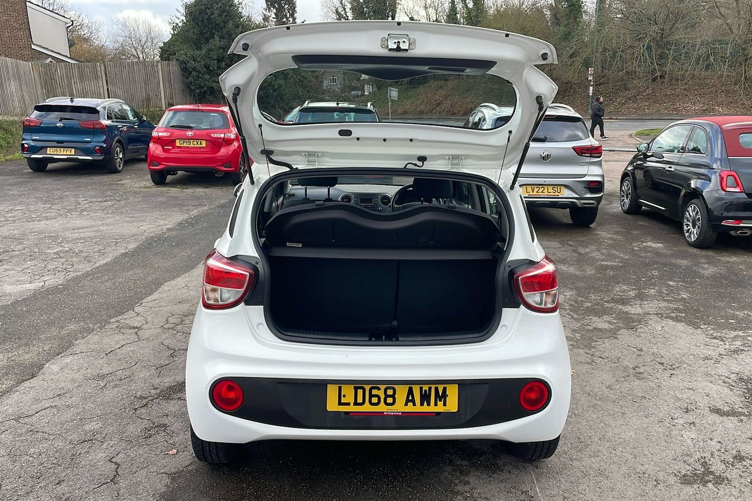 Used Hyundai i10 2018 for sale - 77461068: Photo 12