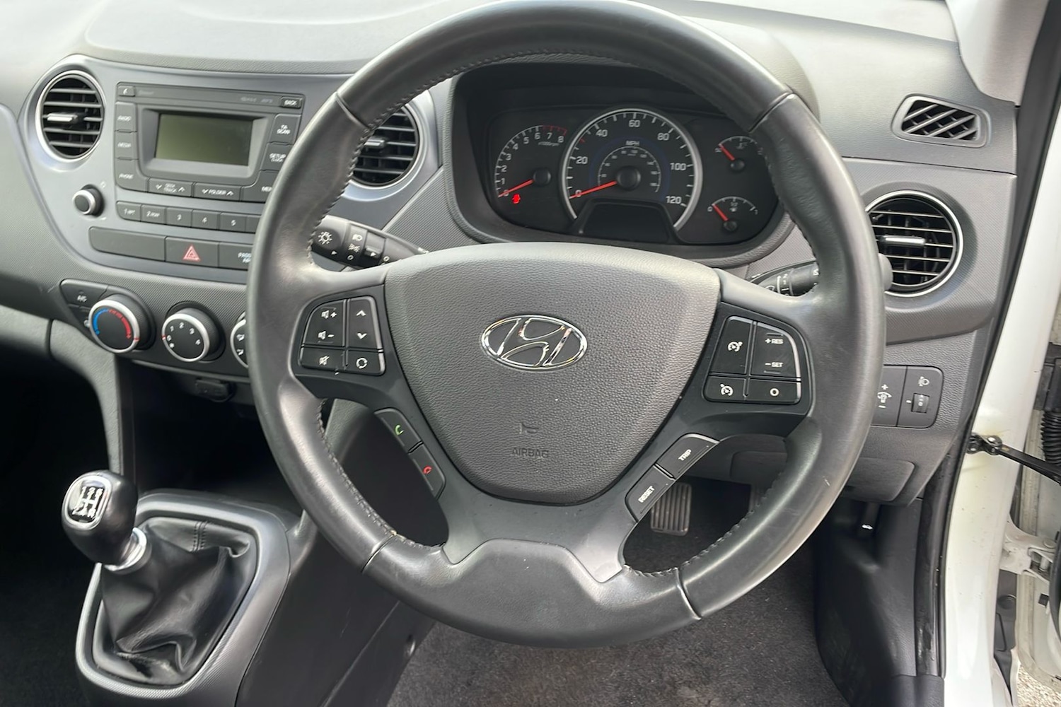 Used Hyundai i10 2018 for sale - 77461068: Photo 14