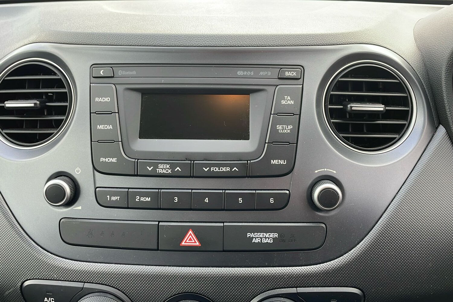 Used Hyundai i10 2018 for sale - 77461068: Photo 15