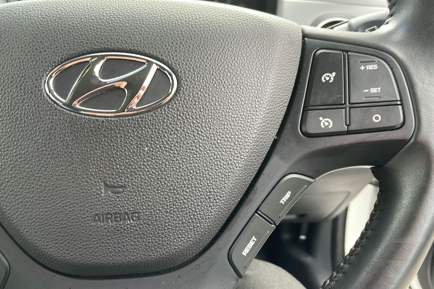 Used Hyundai i10 2018 for sale - 77461068: Photo 23