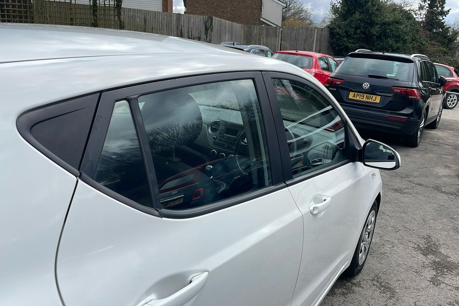 Used Hyundai i10 2018 for sale - 77461068: Photo 43