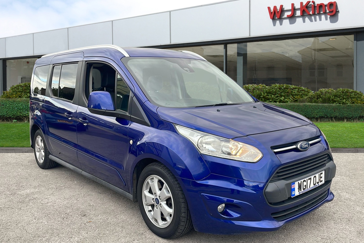 Used Ford Grand Tourneo Connect 2017 for sale - 76554828: Photo 1