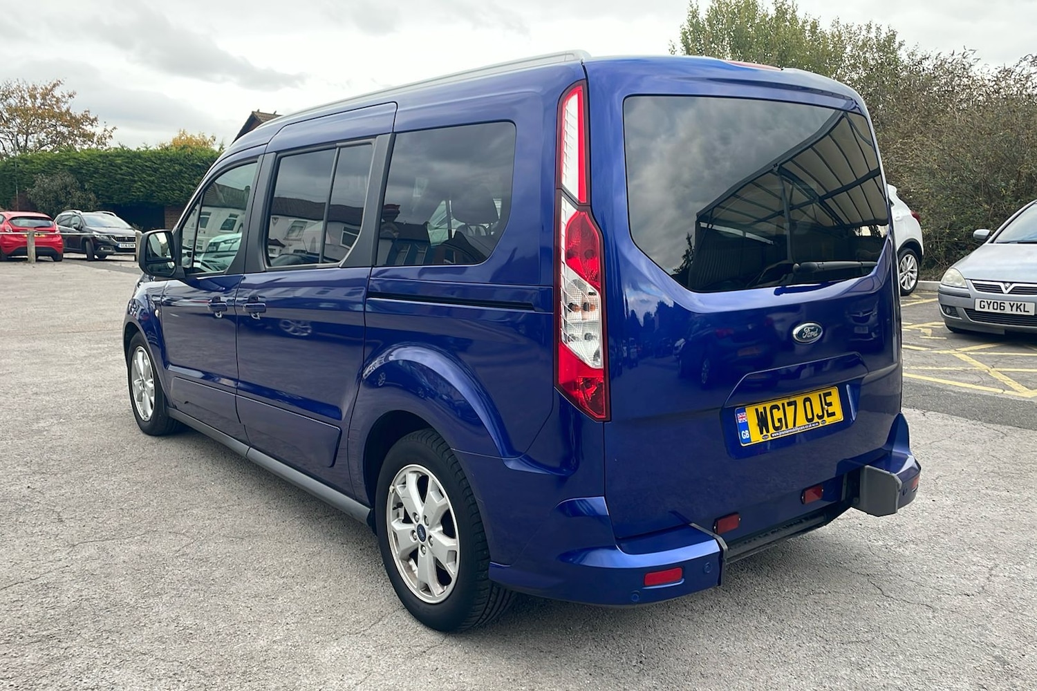 Used Ford Grand Tourneo Connect 2017 for sale - 76554828: Photo 2