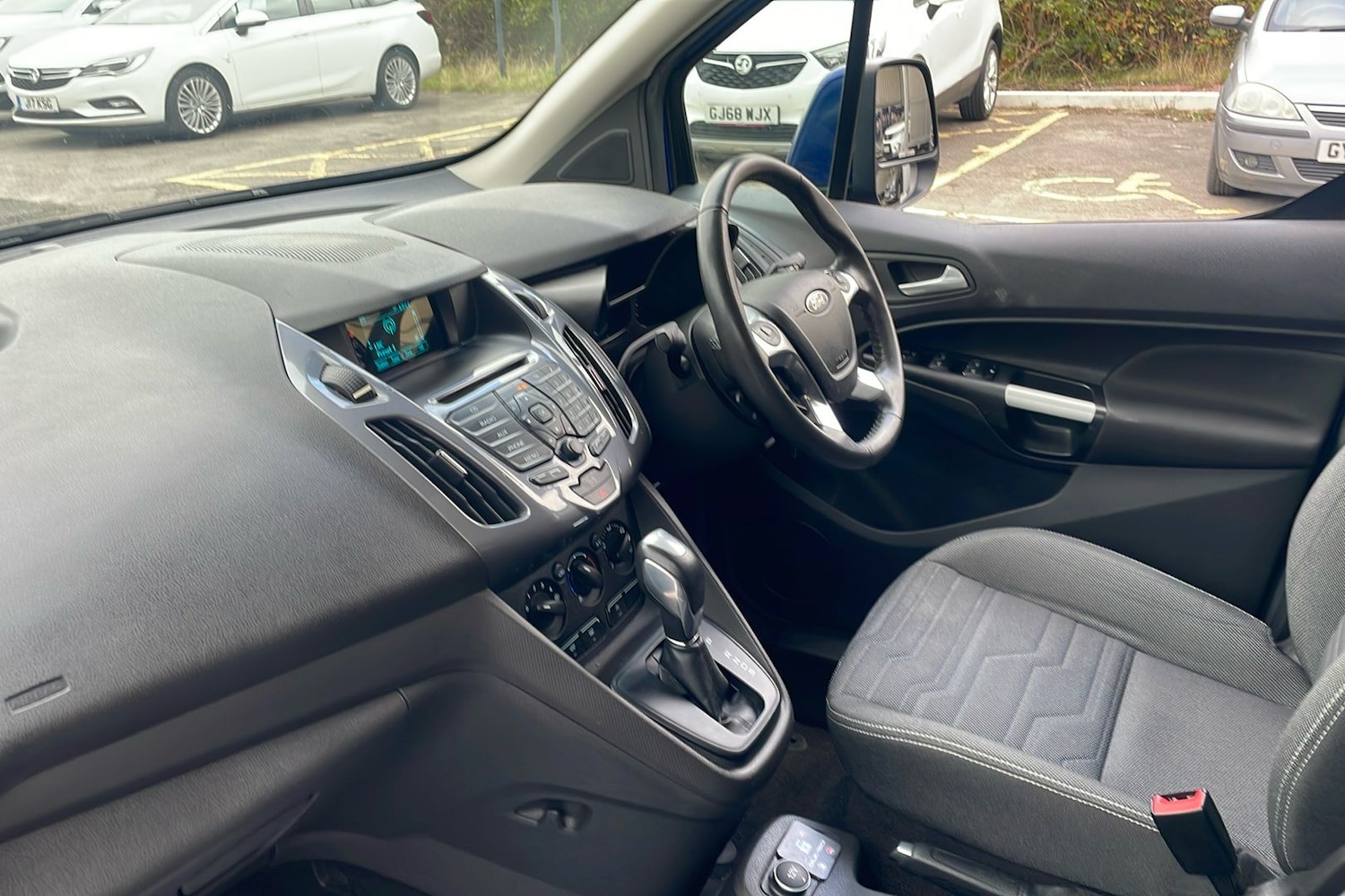 Used Ford Grand Tourneo Connect 2017 for sale - 76554828: Photo 3