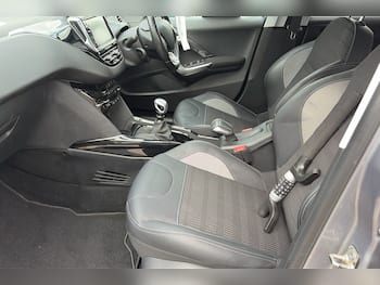 Used Peugeot 2008 2019 for sale - 79809806: Photo