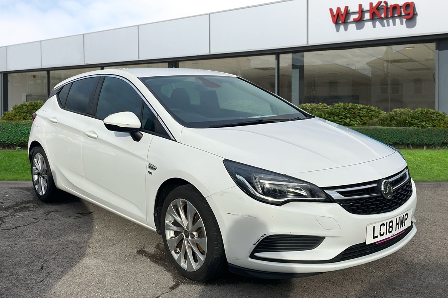 Used Vauxhall Astra 2018 for sale - 76736327: Photo 1