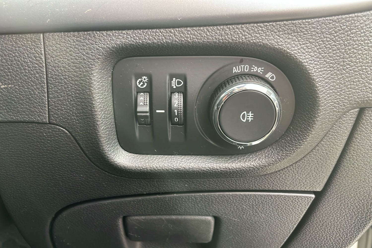 Used Vauxhall Astra 2018 for sale - 76736327: Photo 23