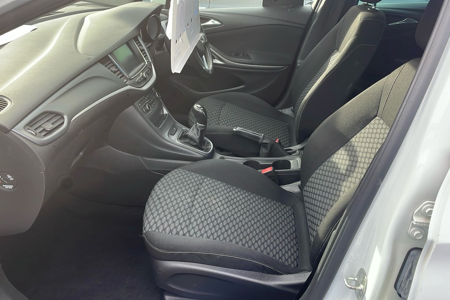 Used Vauxhall Astra 2018 for sale - 76736327: Photo 3