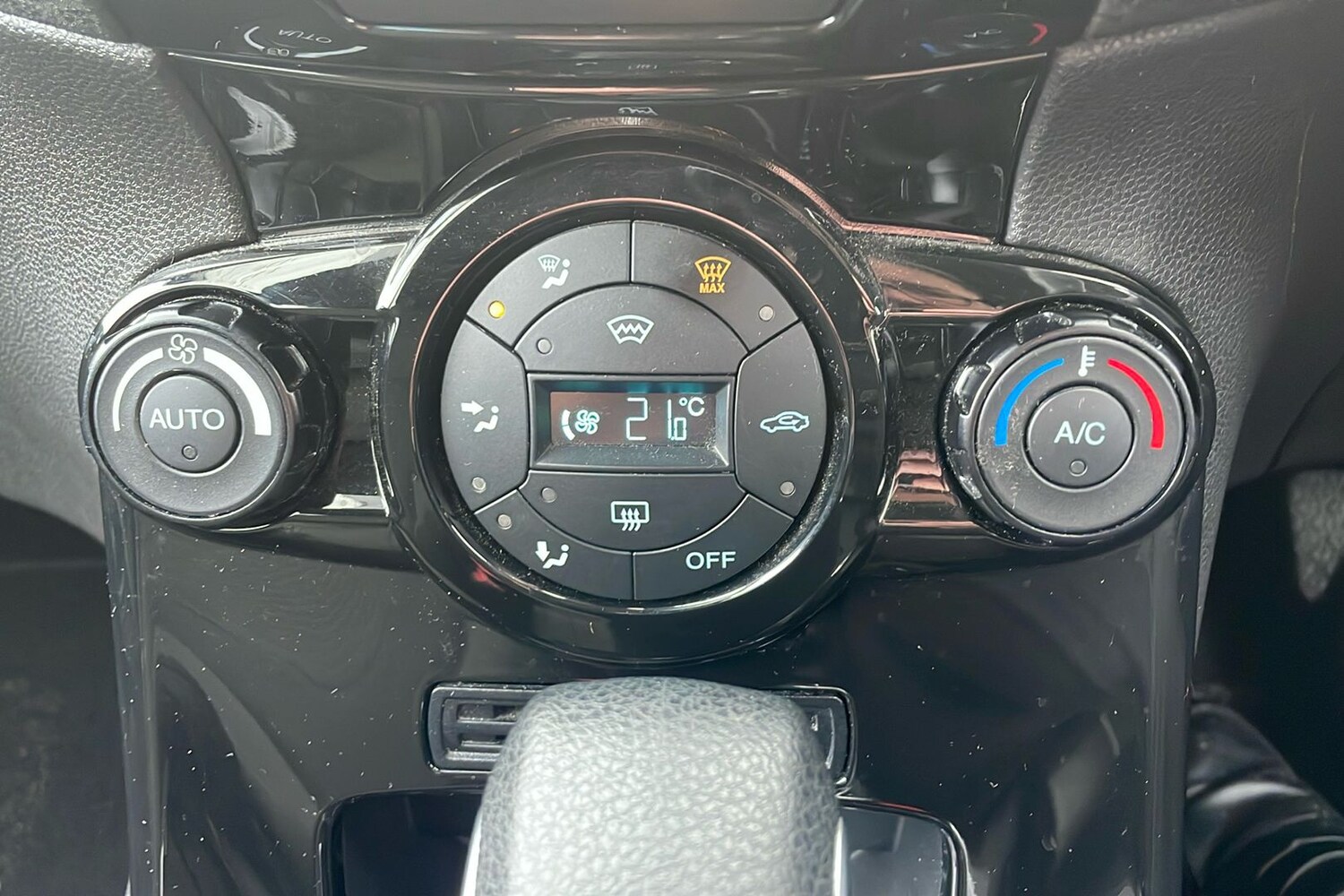 Used Ford Fiesta 2017 for sale - 77392499: Photo 17