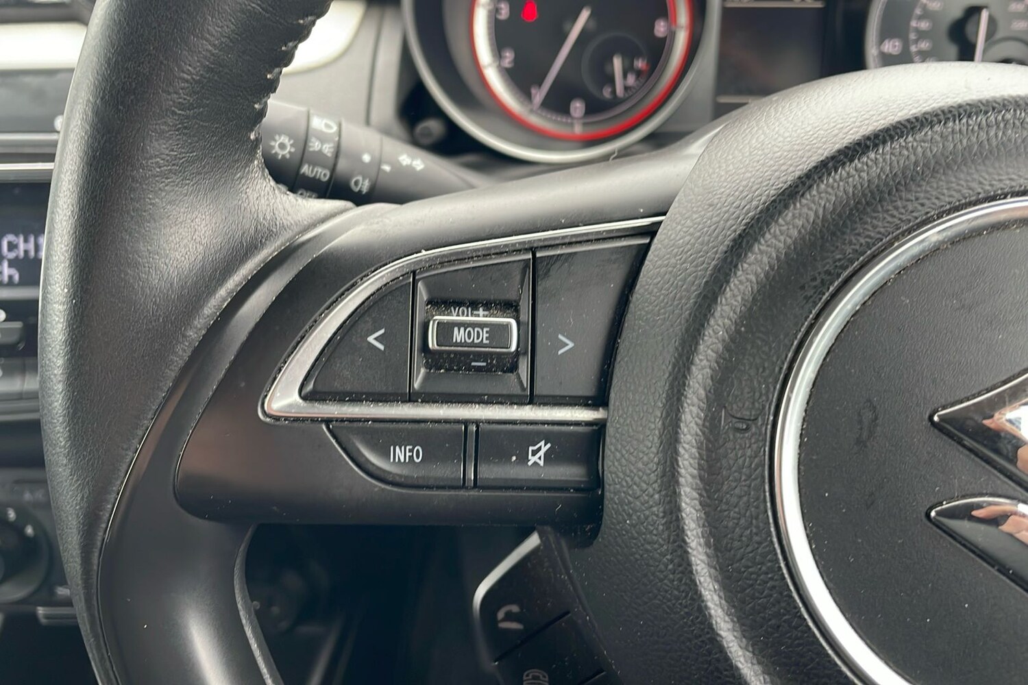 Used Suzuki Swift 2020 for sale - 77461081: Photo 39