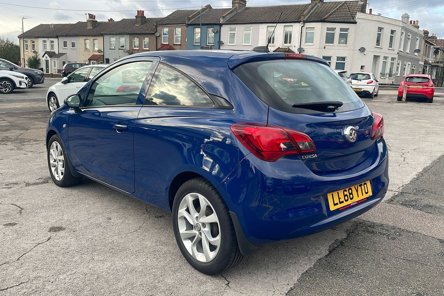 Used Vauxhall Corsa 2019 for sale - 76257232: Photo 2