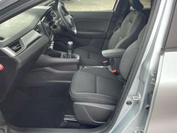 Used Renault Captur 2021 for sale - 74715968: Photo