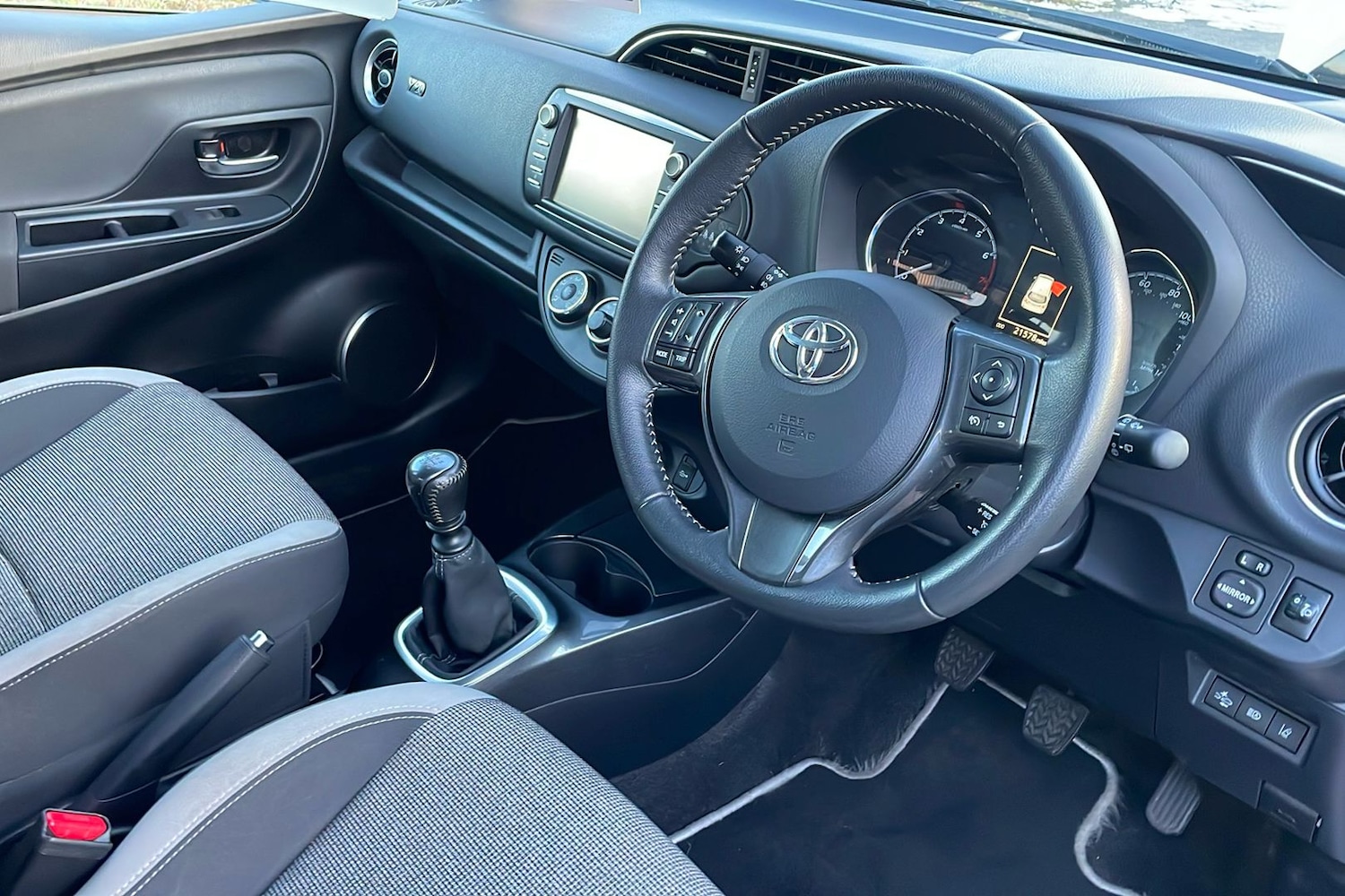 Used Toyota Yaris 2020 for sale - 77104460: Photo 11