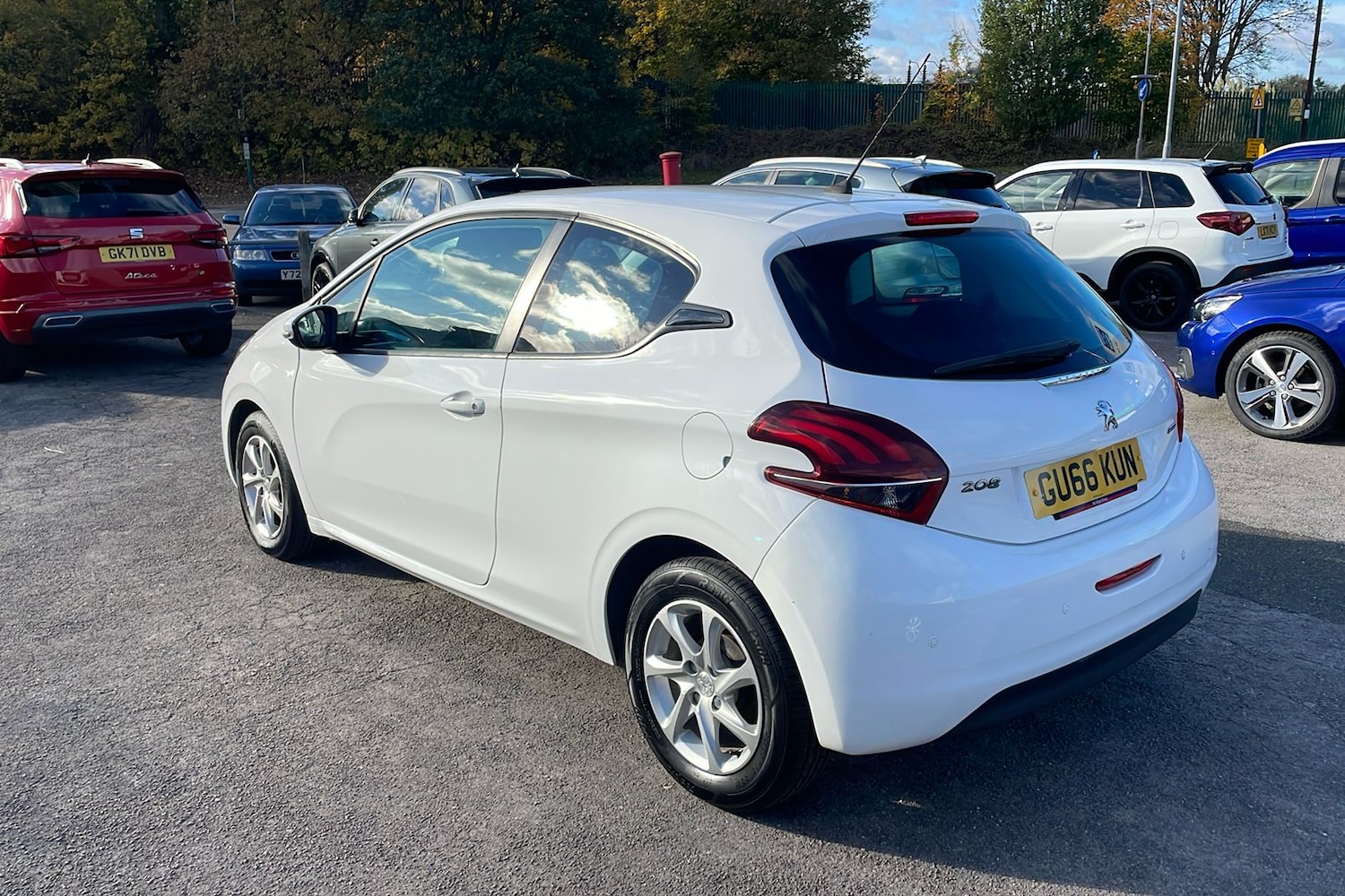 Used Peugeot 208 2016 for sale - 76374568: Photo 2