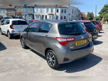 Used Toyota Yaris 2019 for sale - 78967405: Photo