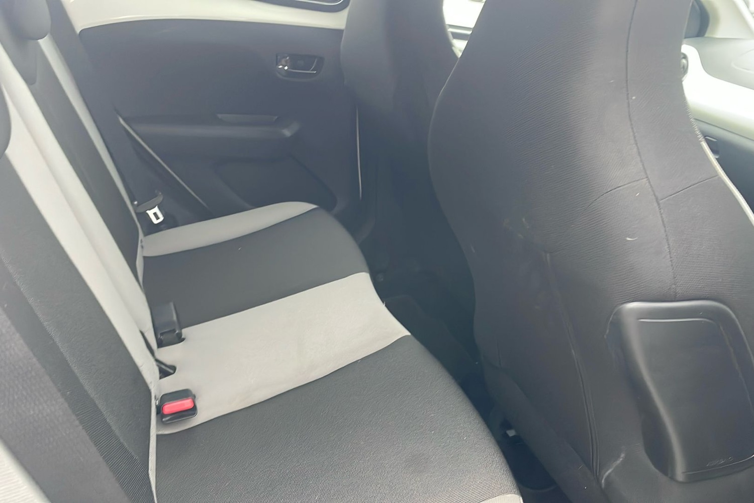 Used Toyota AYGO 2017 for sale - 76313394: Photo 12