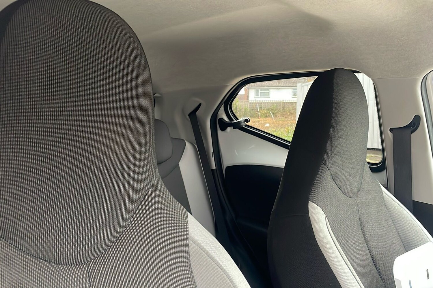 Used Toyota AYGO 2017 for sale - 76313394: Photo 32