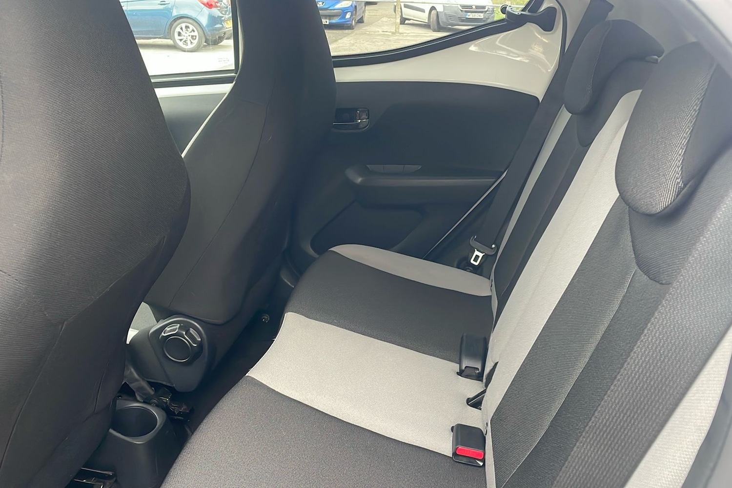 Used Toyota AYGO 2017 for sale - 76313394: Photo 5