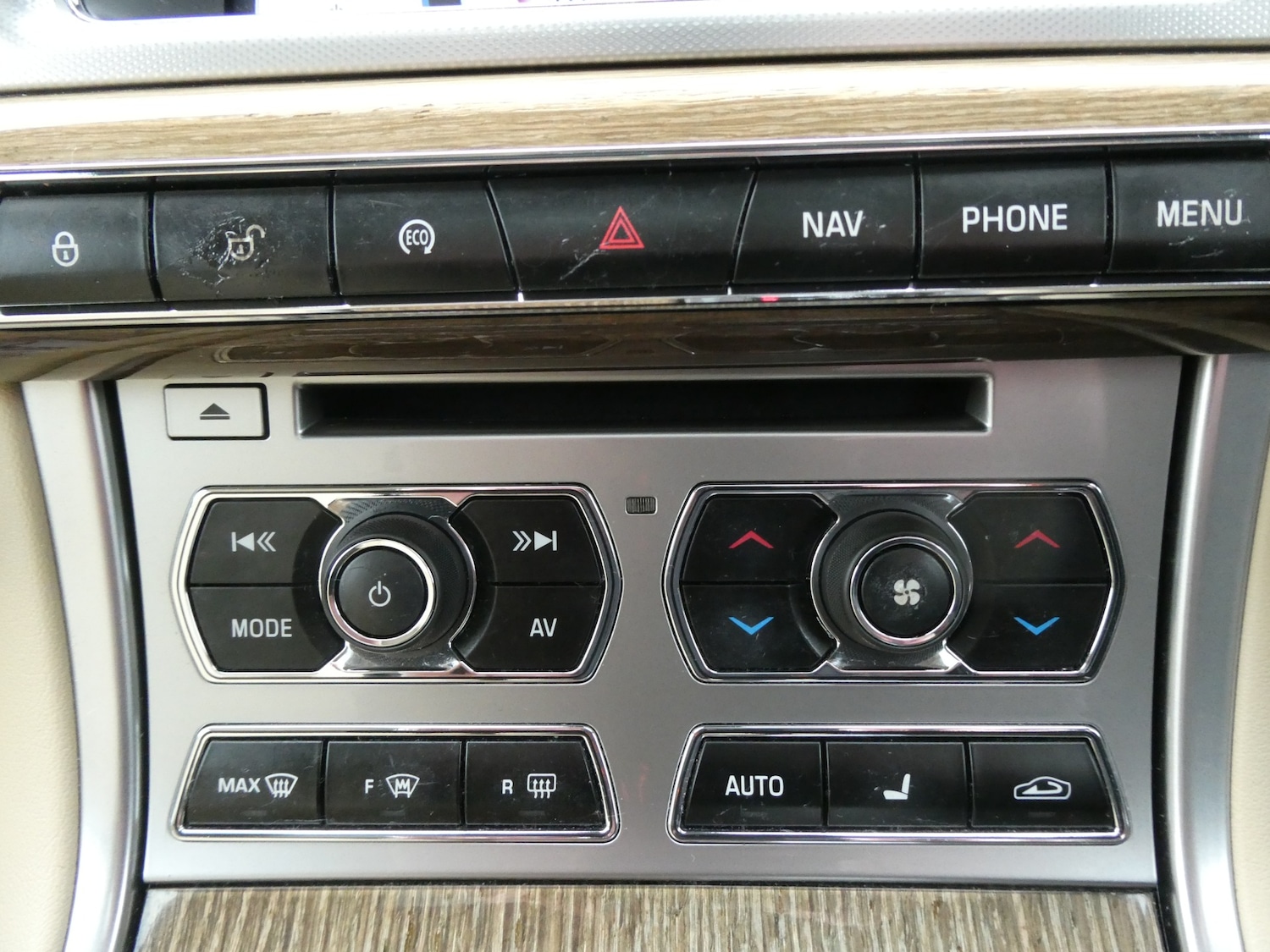 Used Jaguar XF 2013 for sale - 77567541: Photo 14