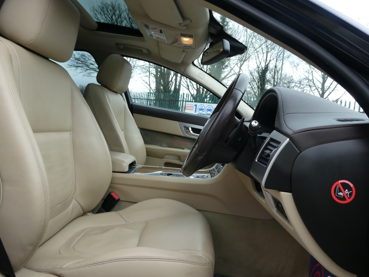 Used Jaguar XF 2013 for sale - 77567541: Photo 5