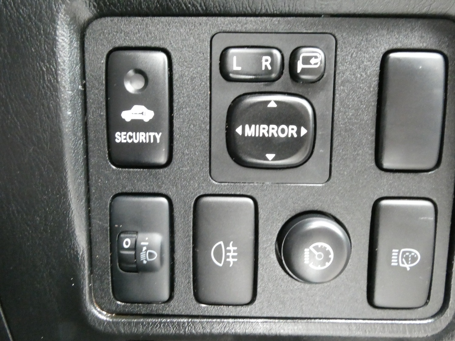 Used Toyota Hilux 2015 for sale - 77271104: Photo 15