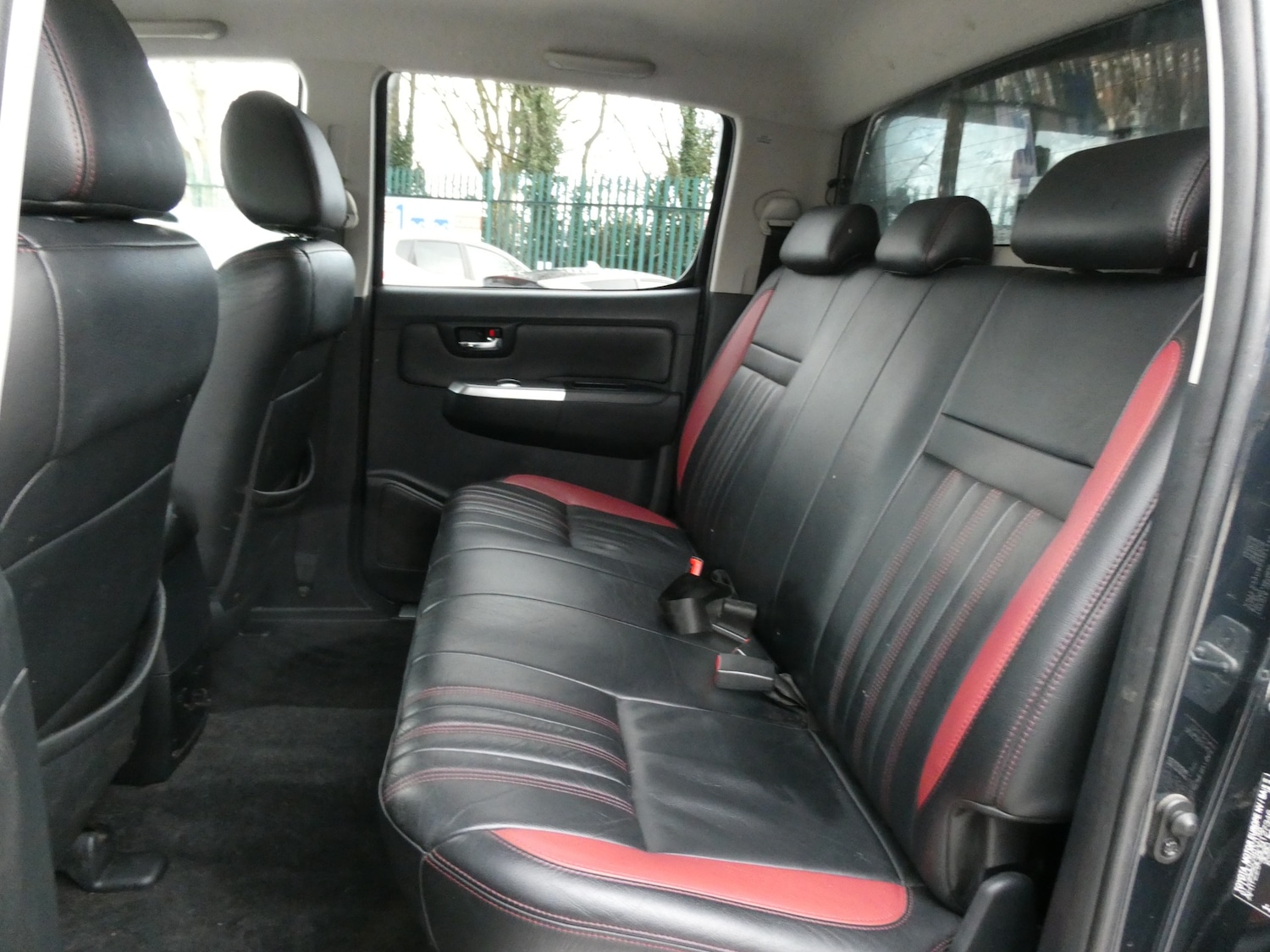 Used Toyota Hilux 2015 for sale - 77271104: Photo 19