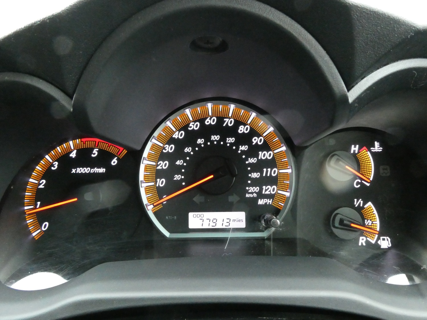 Used Toyota Hilux 2015 for sale - 77271104: Photo 6