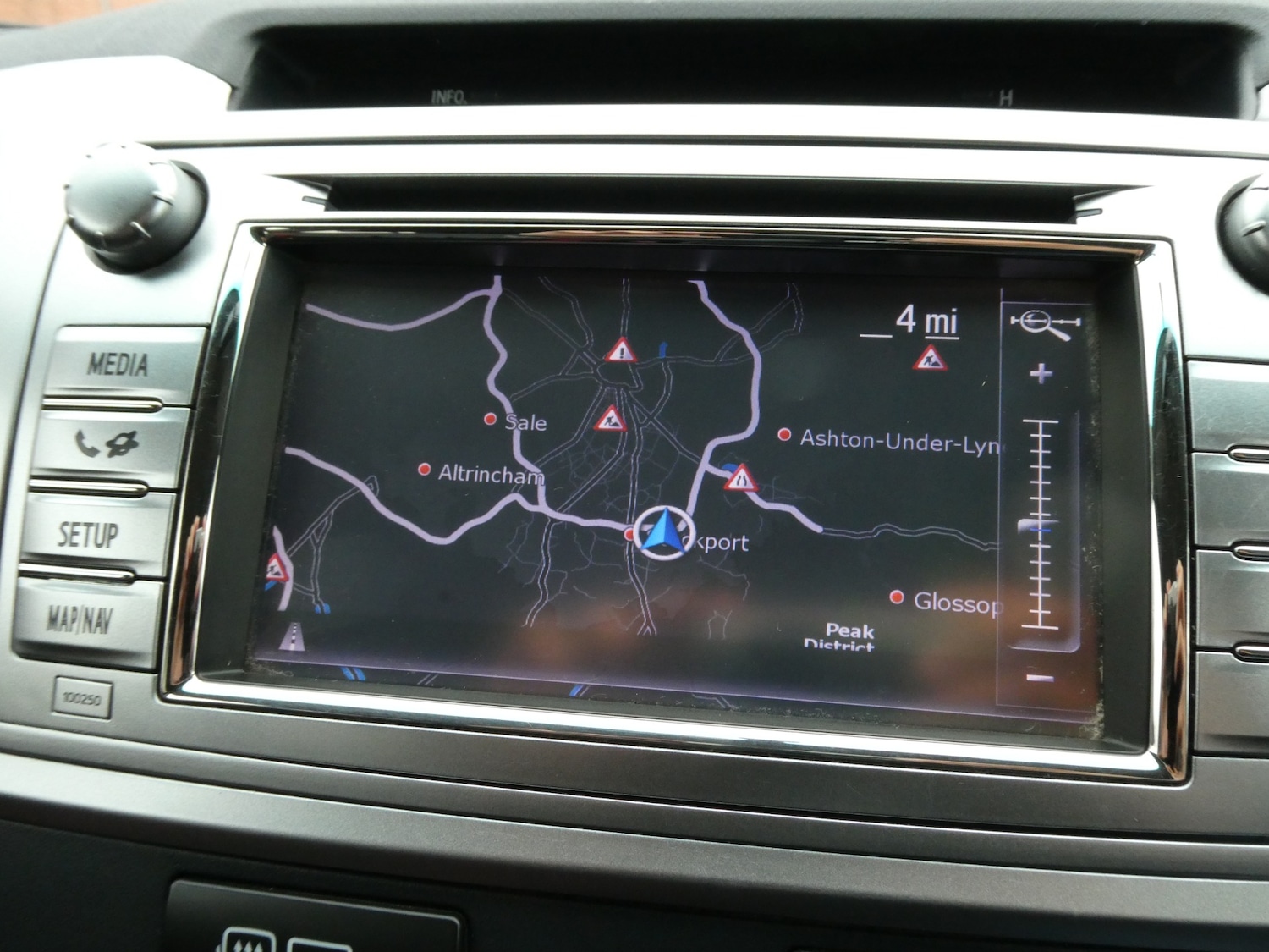 Used Toyota Hilux 2015 for sale - 77271104: Photo 9