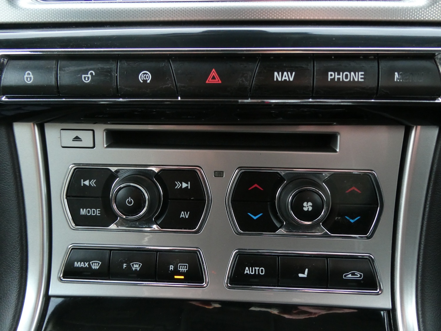 Used Jaguar XF 2014 for sale - 77581610: Photo 16