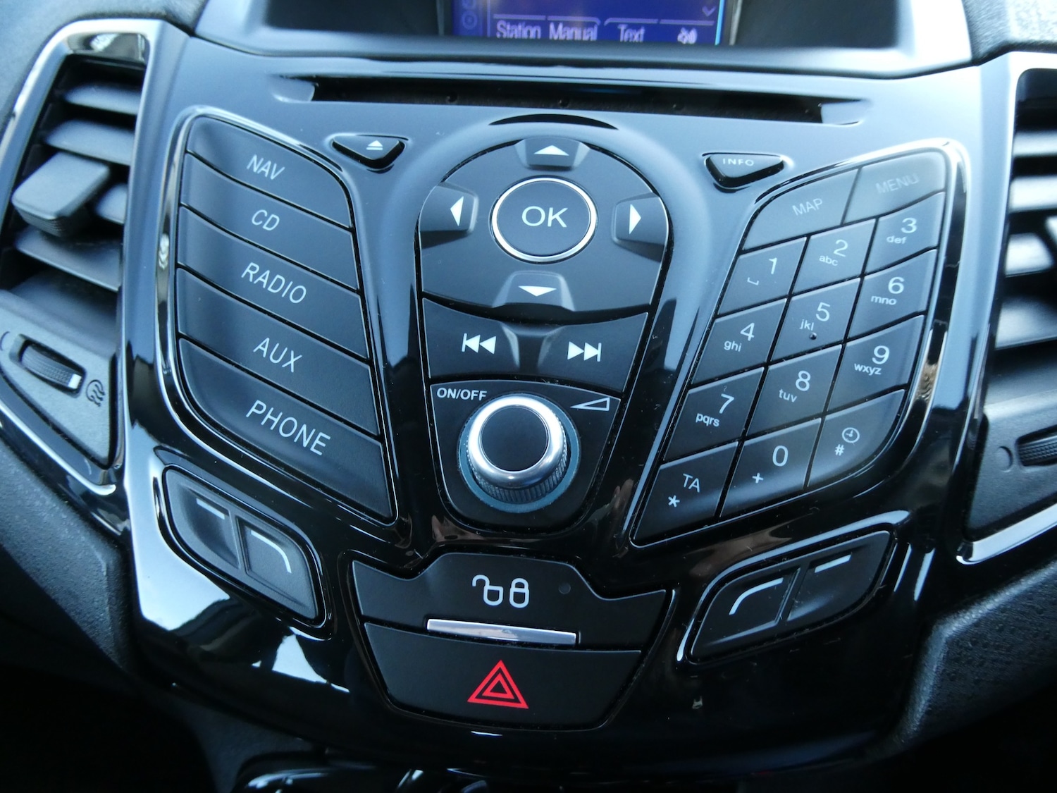 Used Ford Fiesta 2016 for sale - 76791688: Photo 11