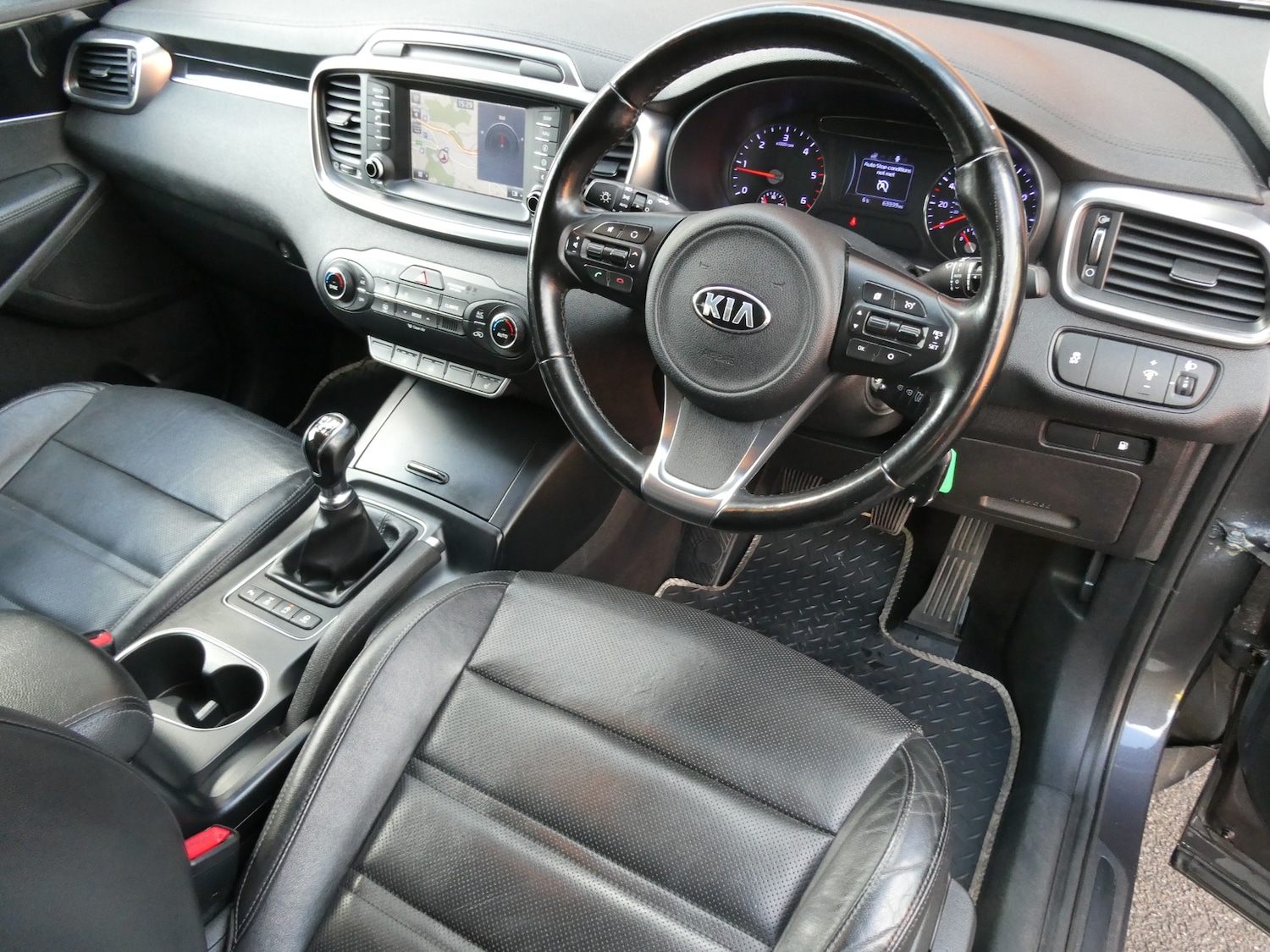 Used Kia Sorento 2015 for sale - 78055178: Photo 3