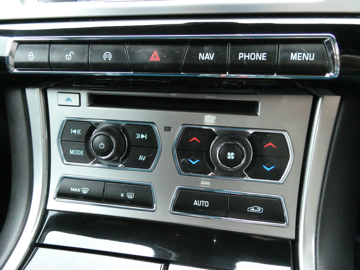 Used Jaguar XF 2014 for sale - 77665378: Photo 13