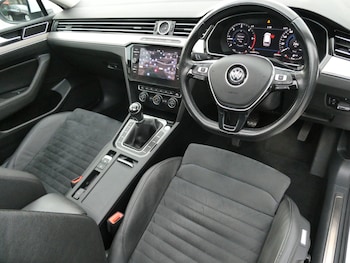 Used Volkswagen Passat 2019 for sale - 77406546: Photo