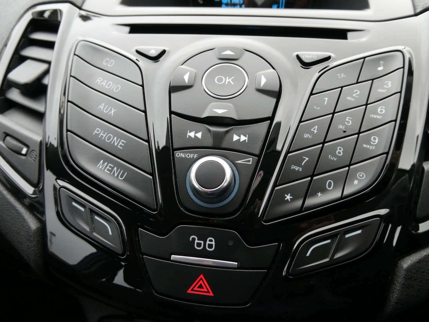 Used Ford Fiesta 2015 for sale - 76506086: Photo 13