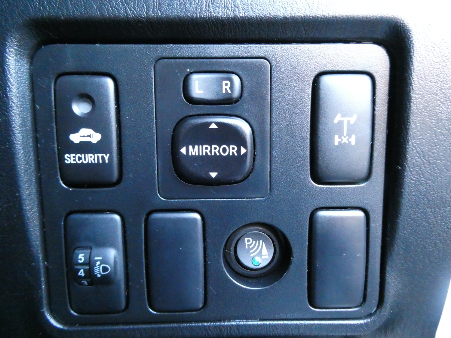 Used Toyota Hilux 2015 for sale - 77220778: Photo 16