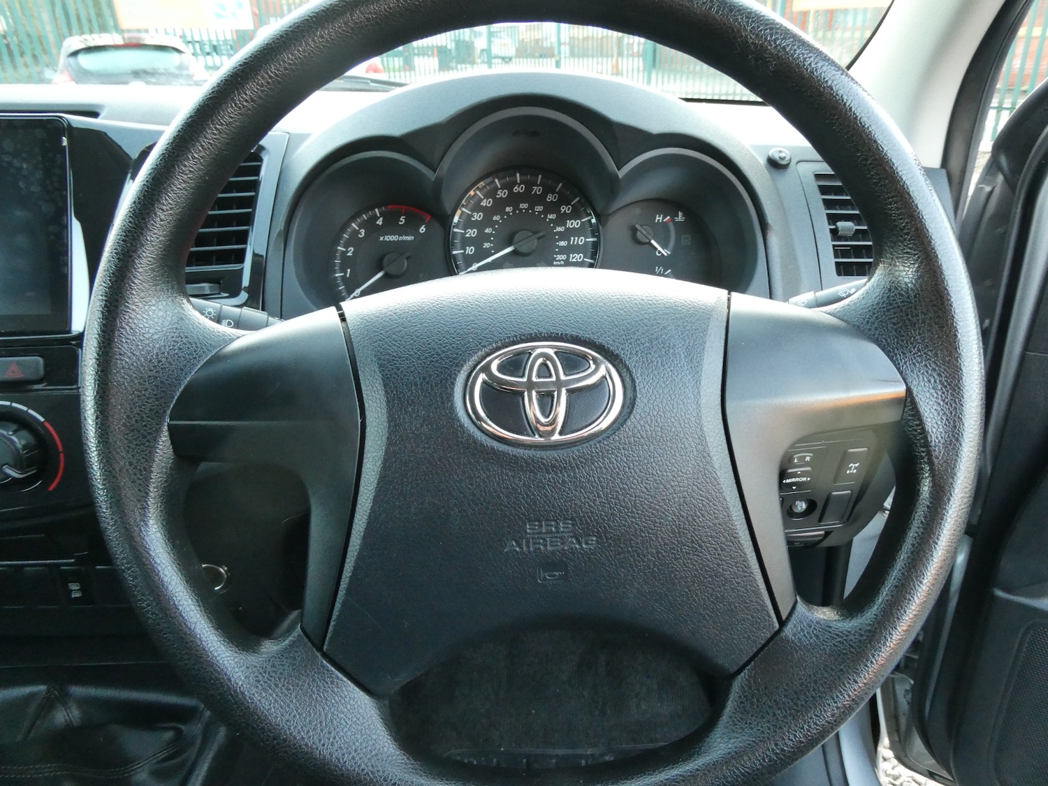 Used Toyota Hilux 2015 for sale - 77220778: Photo 8