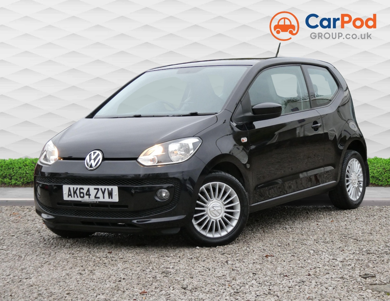 Used Volkswagen up! 2015 for sale - 76541633: Photo 1