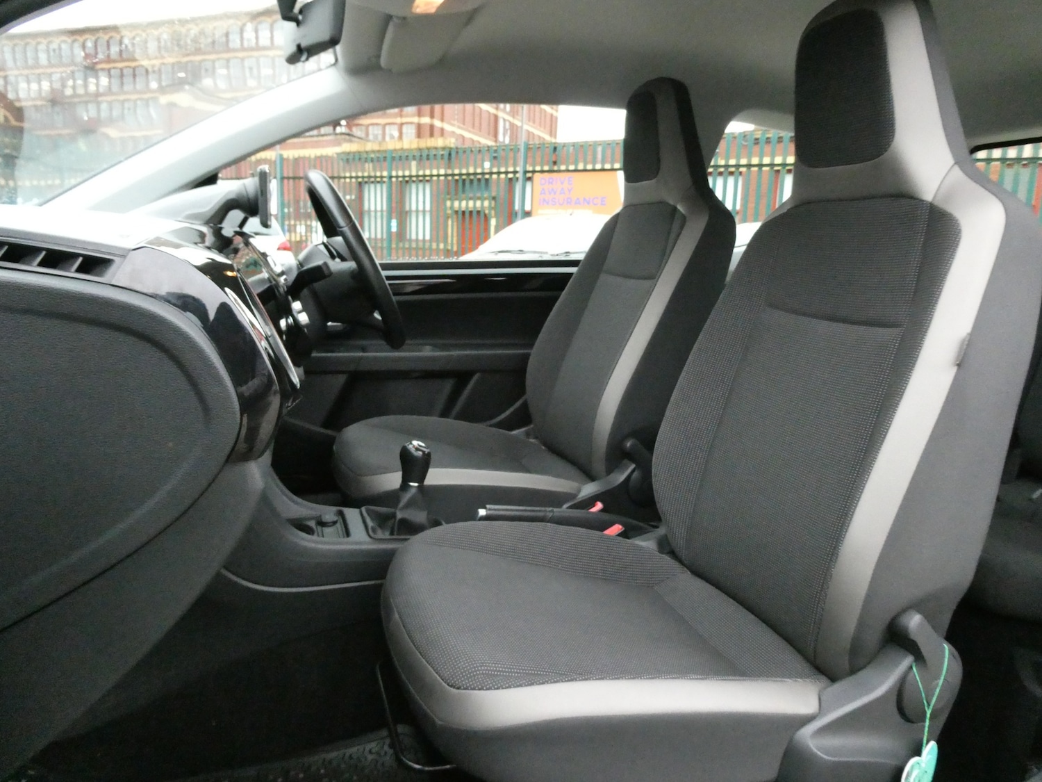 Used Volkswagen up! 2015 for sale - 76541633: Photo 17