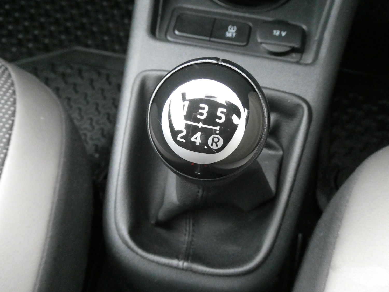 Used Volkswagen up! 2015 for sale - 76541633: Photo 8