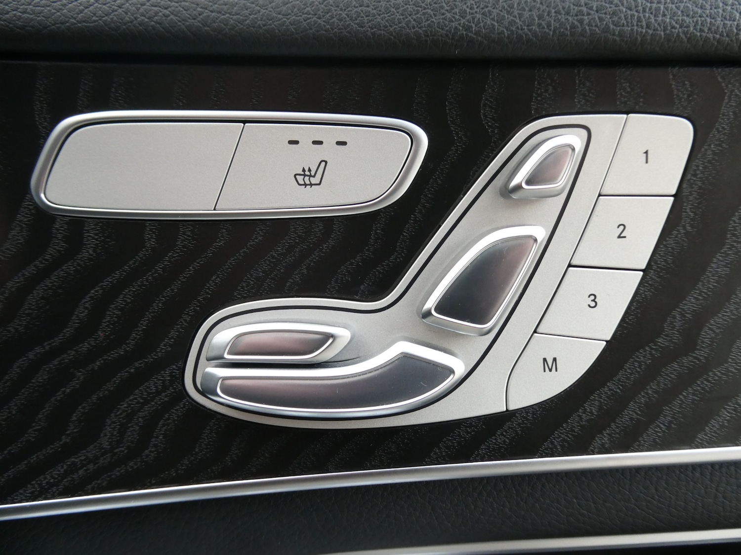 Used Mercedes-Benz GLC 2017 for sale - 76589769: Photo 11