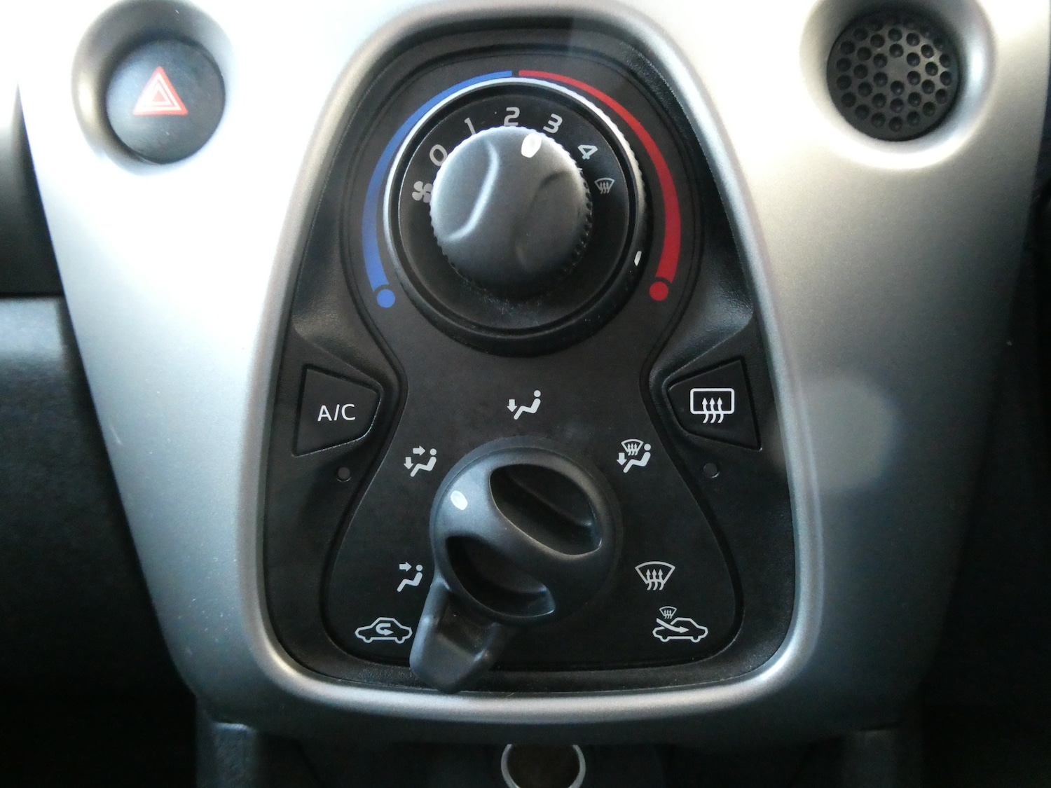 Used Toyota AYGO 2017 for sale - 76921291: Photo 15