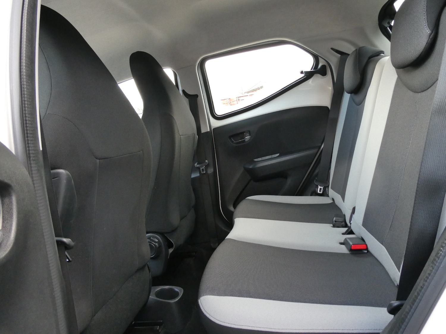 Used Toyota AYGO 2017 for sale - 76921291: Photo 19