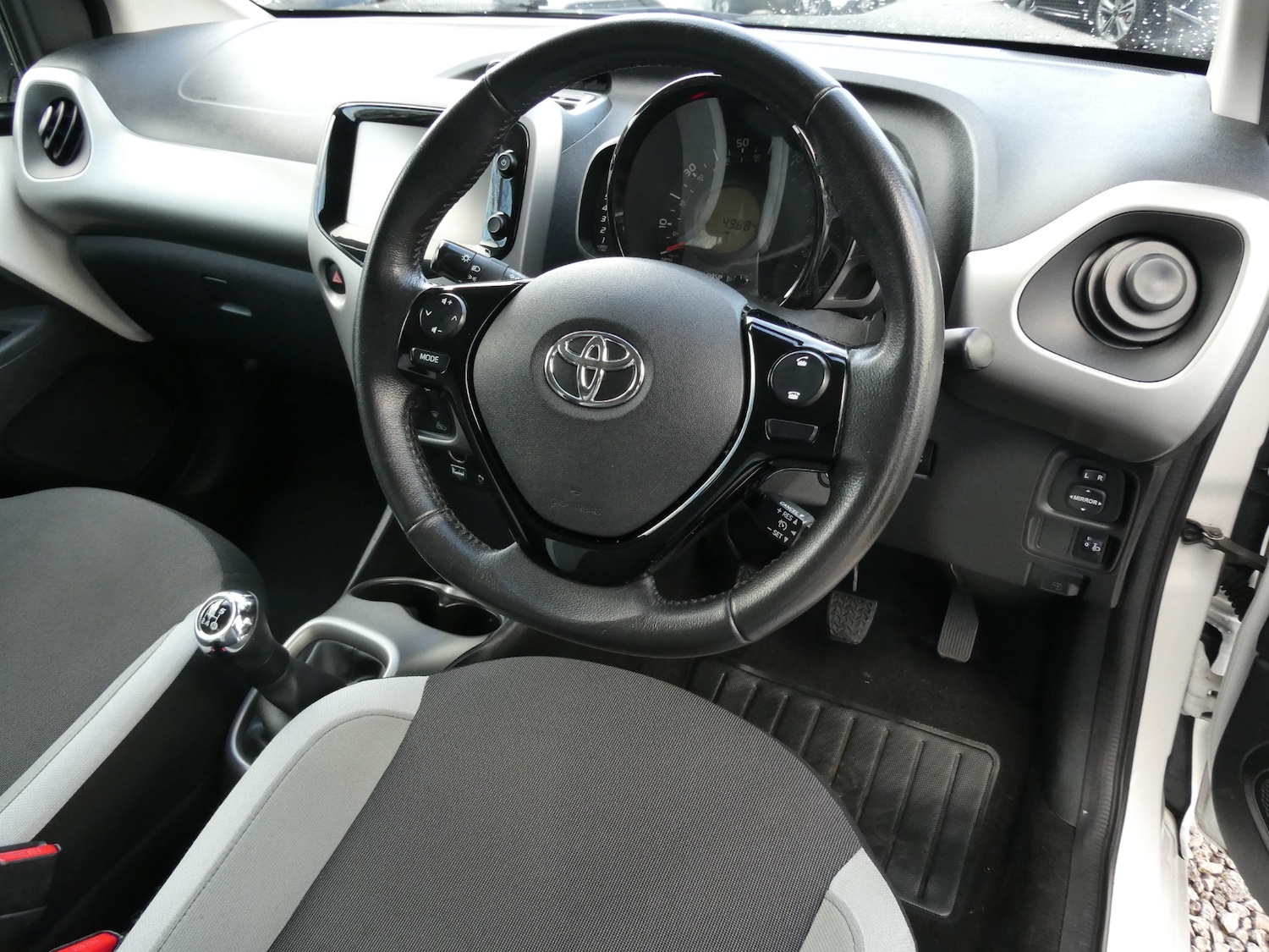 Used Toyota AYGO 2017 for sale - 76921291: Photo 3