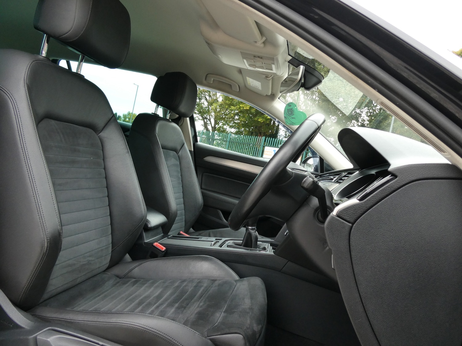 Used Volkswagen Passat 2015 for sale - 76145792: Photo 4
