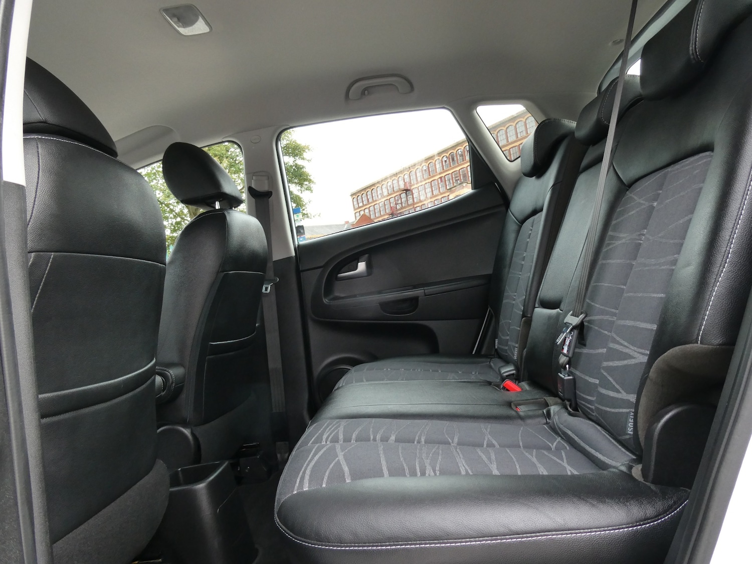 Used Kia Venga 2016 for sale - 76195912: Photo 18