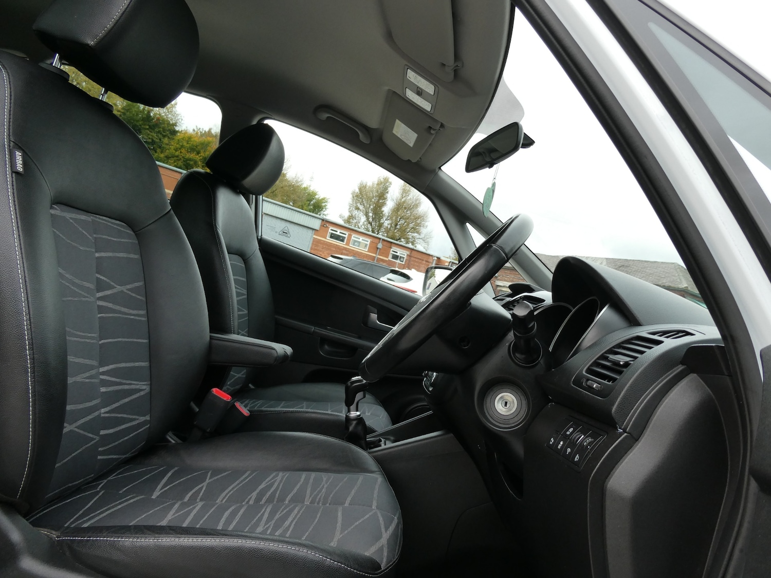 Used Kia Venga 2016 for sale - 76195912: Photo 6